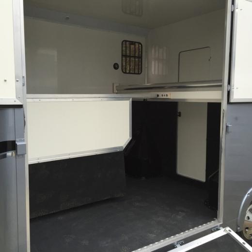 Unique Horseboxes new build 2010 Renault master 3.5 ton